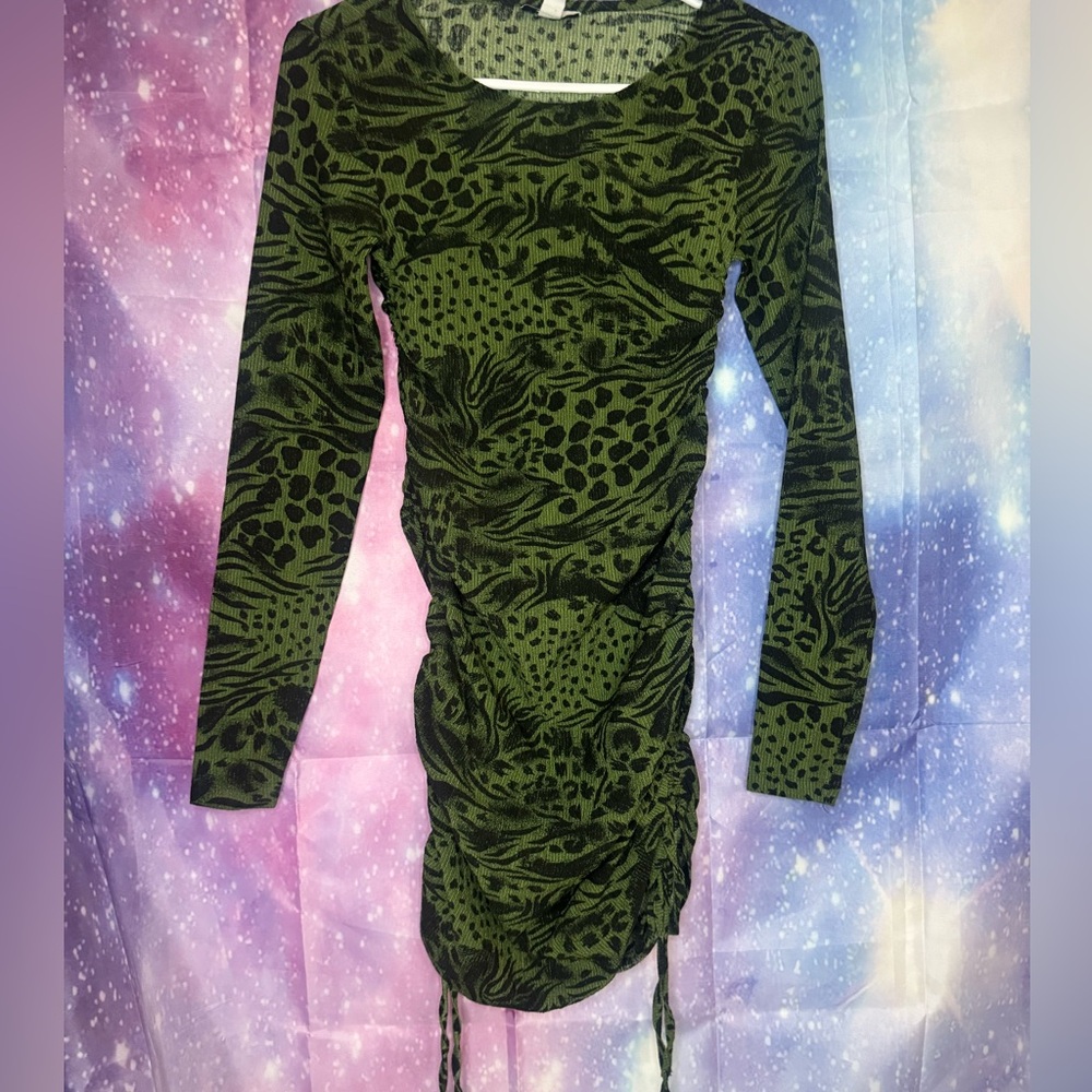 Topshop green animal printed dress 🛍